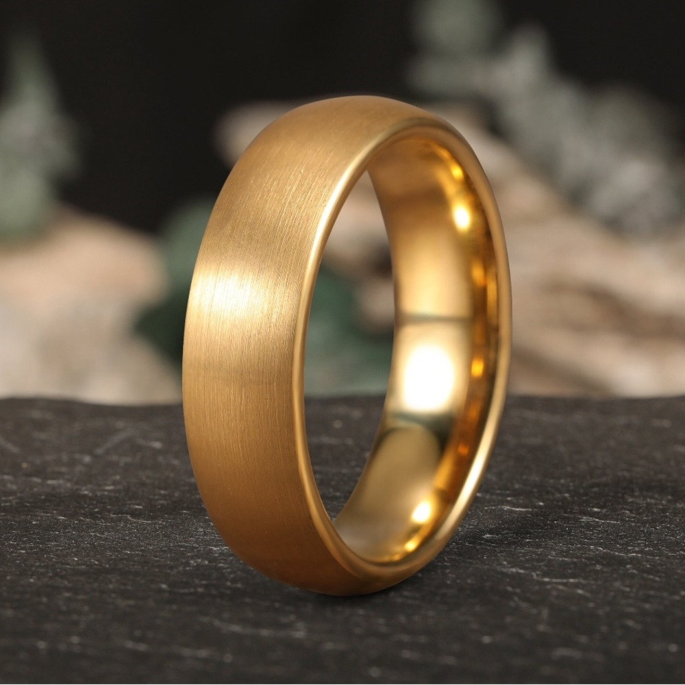 Men/Woman Gold Band 💍 (Stainless Steel)